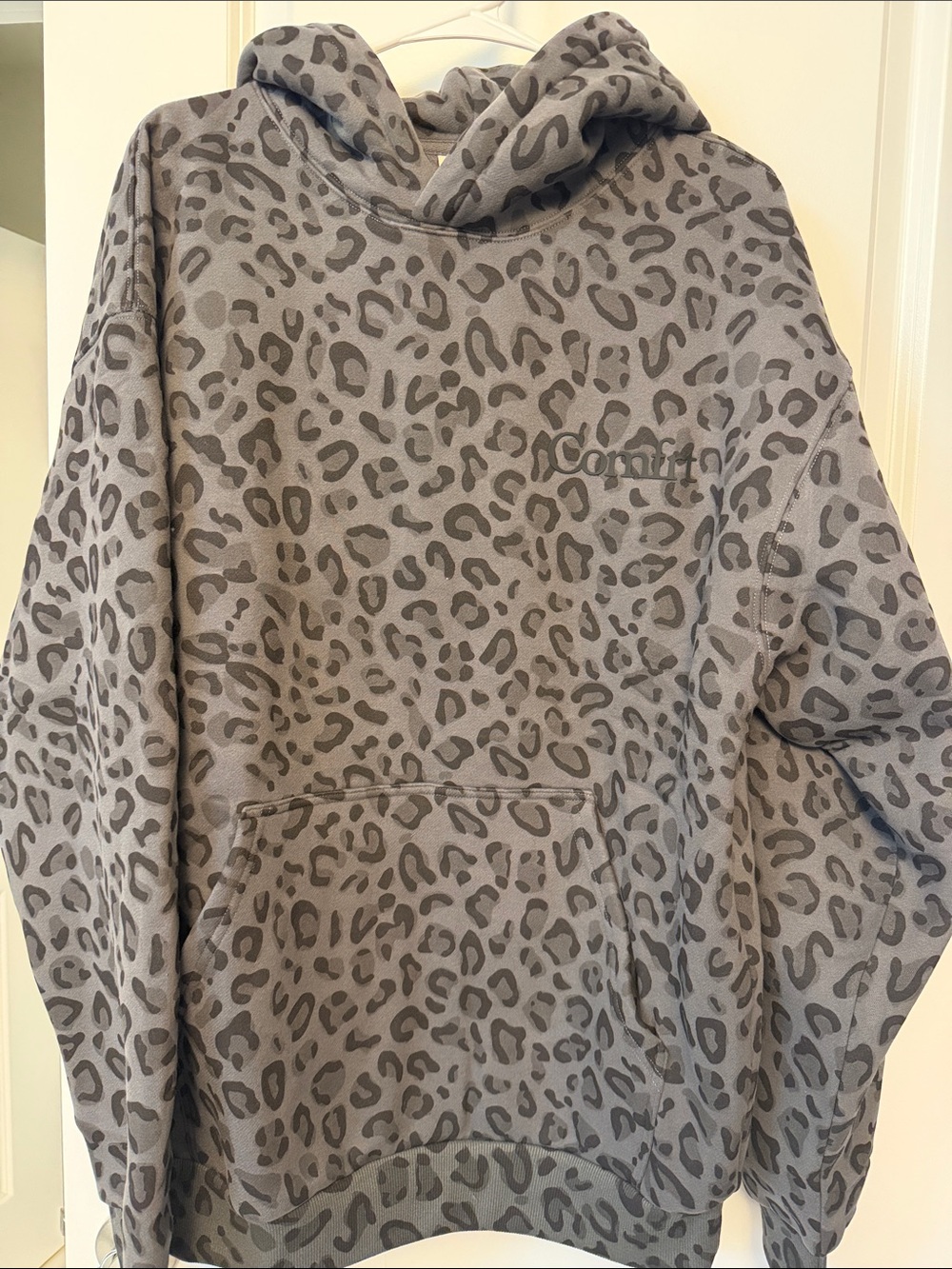 Comfrt Grey Leopard Print Pullover Minimalist Hoodie